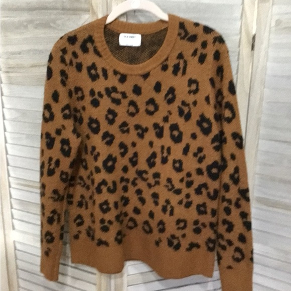Old Navy Sweaters - Leopard sweater